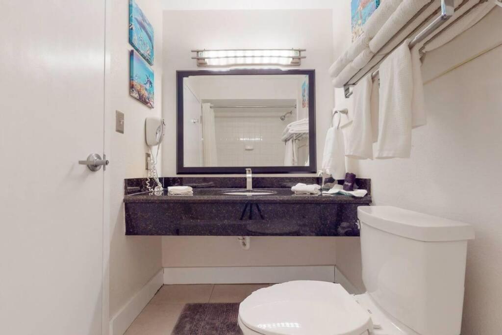 Sea Breeze, 510, Steps Away!+pool+wifi Appartement Ruskin