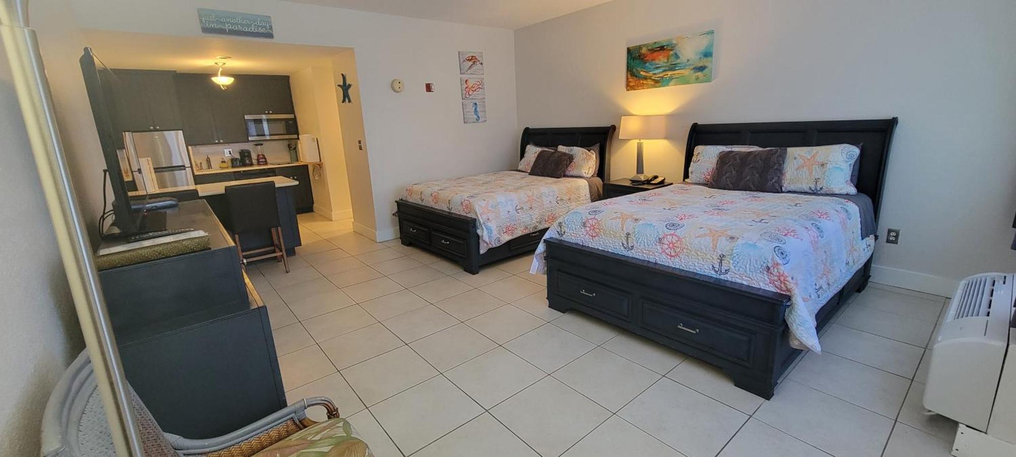 Sea Breeze, 510, Steps Away!+pool+wifi Appartement
